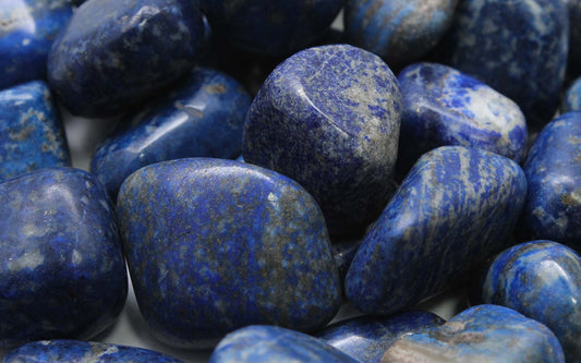 Blue Crystals and Stones: Names, Meanings, Uses and Healing Properties